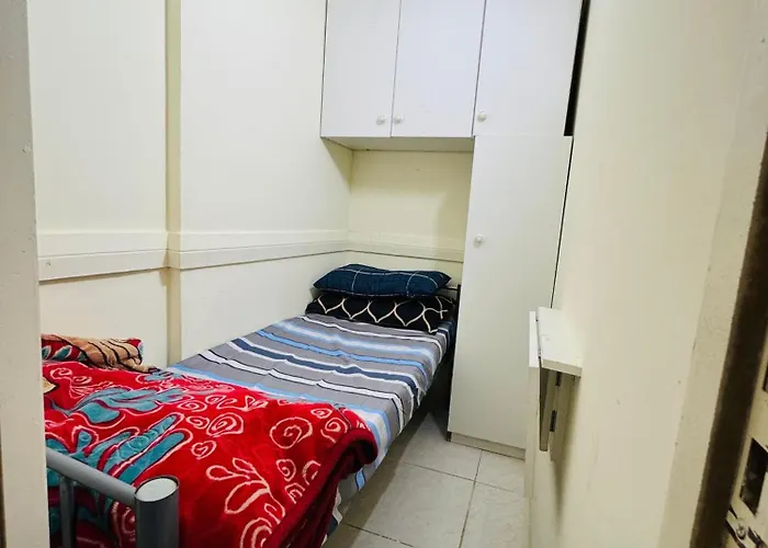 Partition Rooms In Hotel Apartment